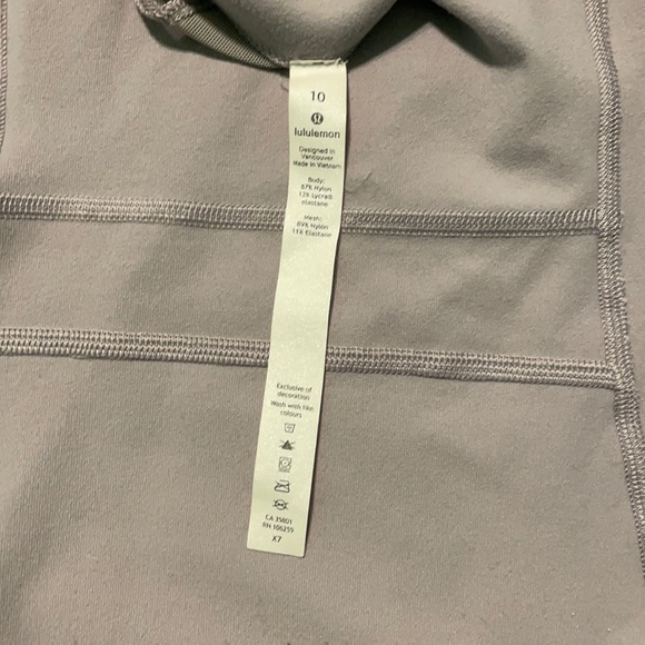 Lululemon jacket - Picture 2 of 4